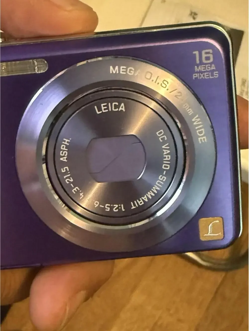 DMC-FH5 Panasonic LUMIX DMC-FH5 16MP Compact Digital Camera Bundle